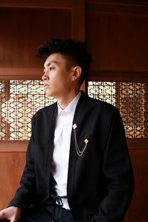 AKASHI-KAMA Technical Black Noragi Jacket with traditional Himo-inspired brooch in Japanese mens streetwear style