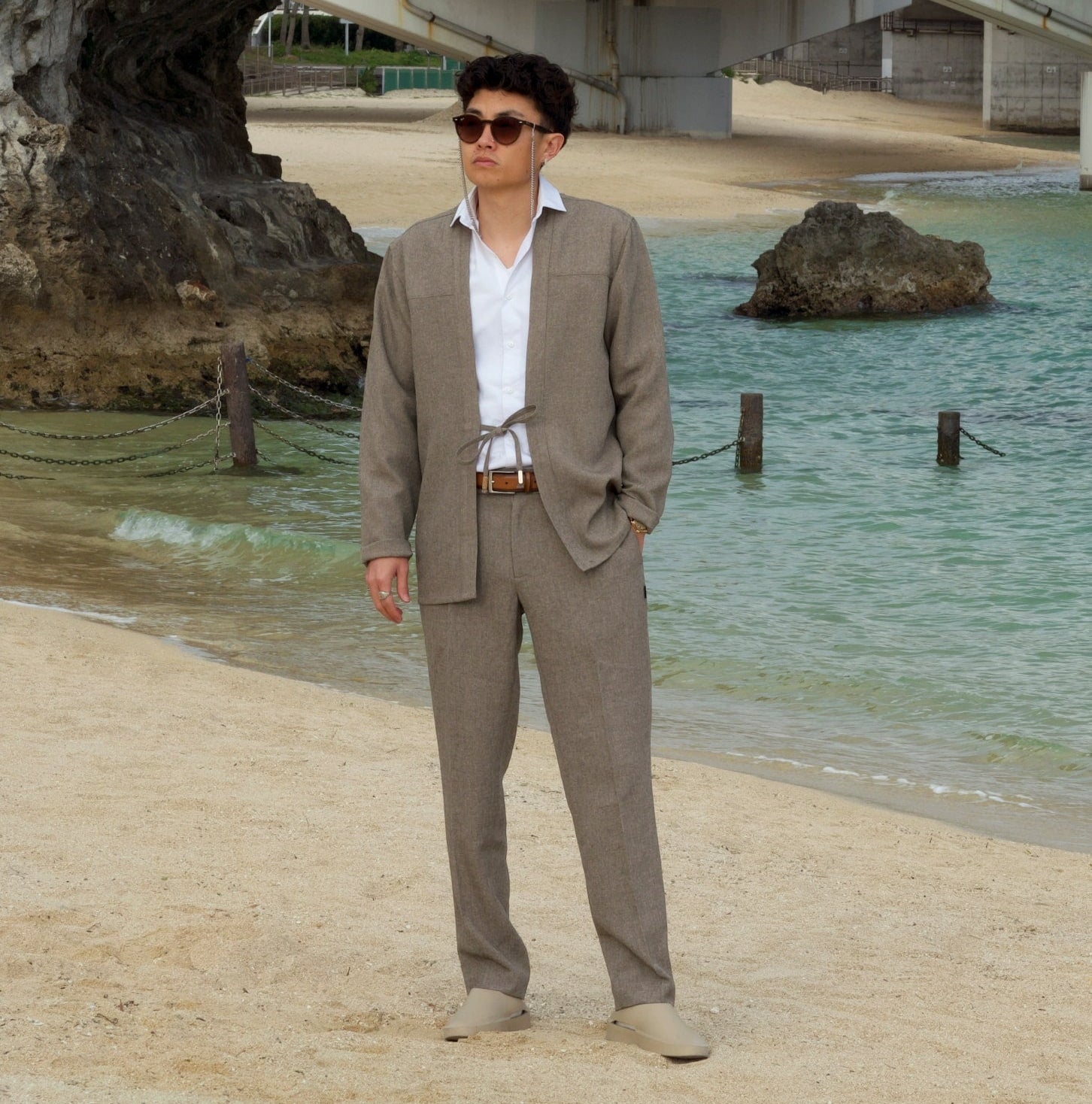 Japanese Style AKASHI-KAMA Mens Mocha Taupe pleated trousers and noragi set