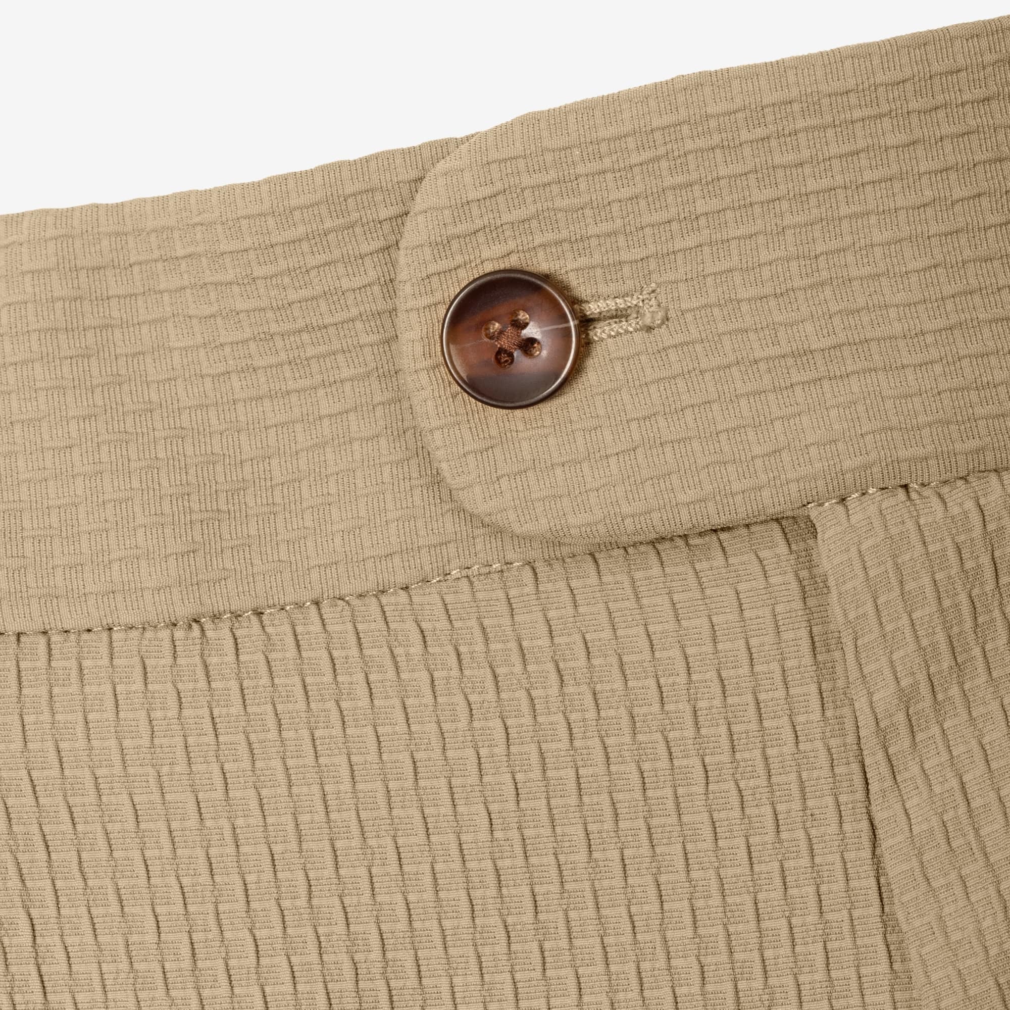 AKASHI-KAMA Technical Sashi Clay shorts button closure and textured beige waistband