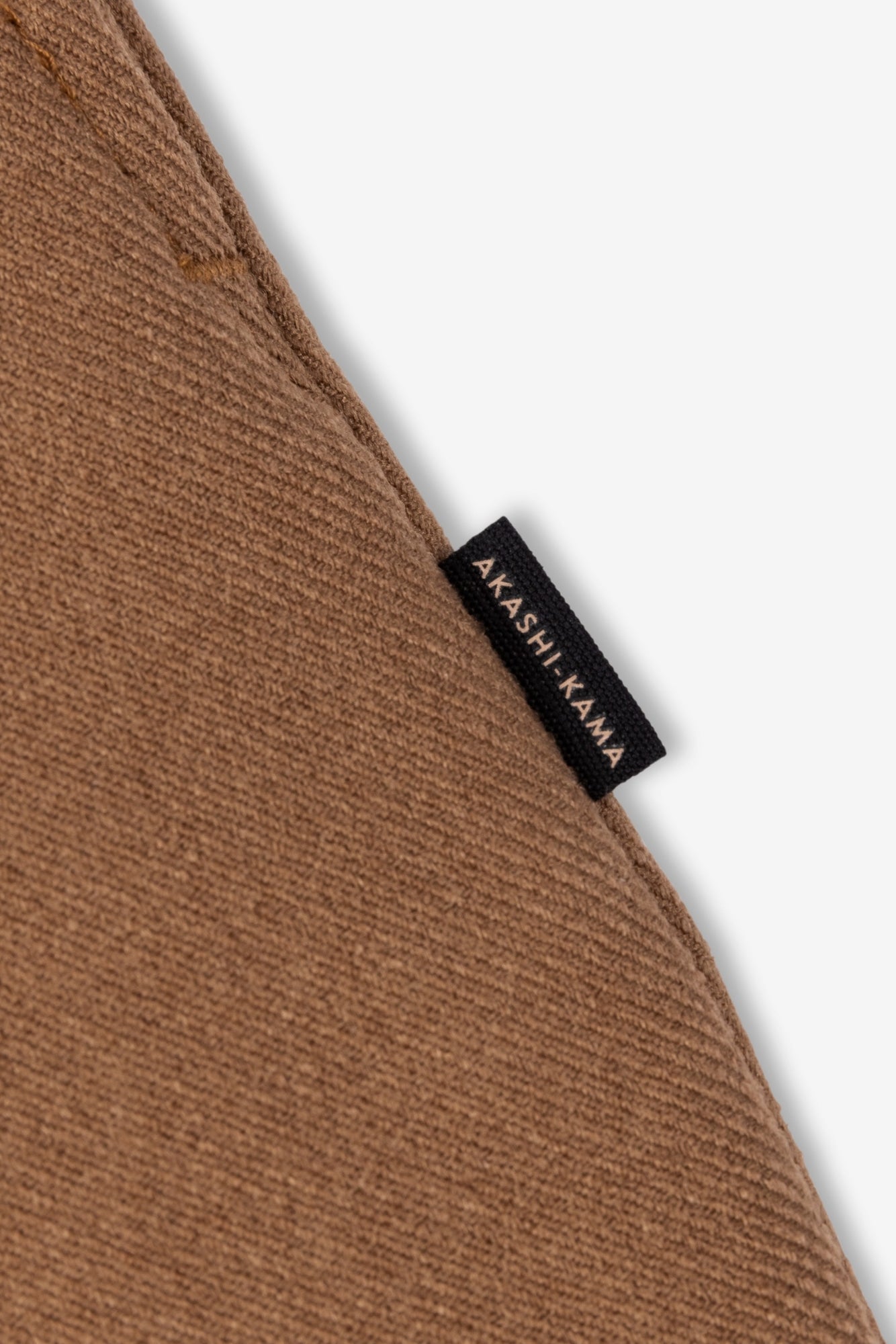 AKASHI KAMA Flag tag detail Pleated Trouser Pant